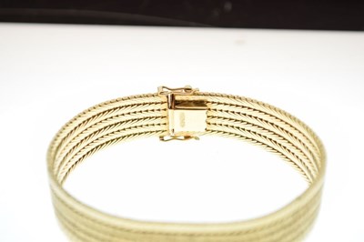Lot 64 - Yellow metal fancy bracelet