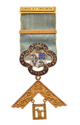 Lot 310 - 9ct Gold Masonic Jewel