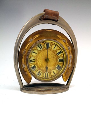 Lot 433 - Desk clock in the form of a horseshoe