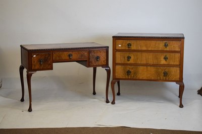 Lot 582 - Queen Anne design figured walnut side table and an en-suite chest of drawers