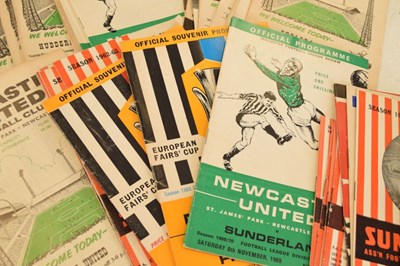 Lot 200 - Small quantity of 1960s football programmes
