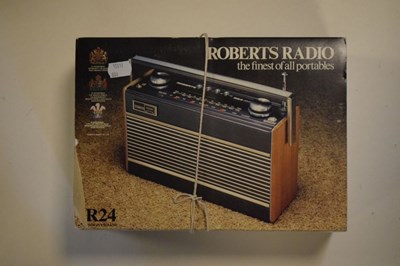 Lot 498 - Vintage Roberts transistor radio