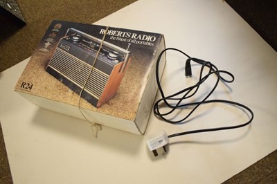 Lot 498 - Vintage Roberts transistor radio