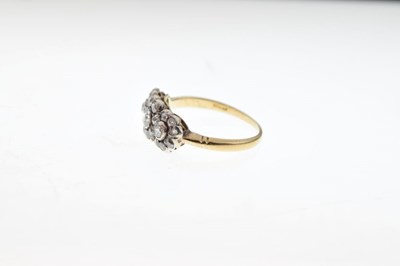 Lot 14 - Late Victorian diamond triple cluster ring