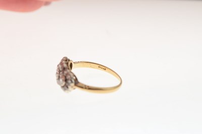 Lot 14 - Late Victorian diamond triple cluster ring