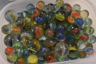 Lot 189 - Quantity of glass marbles