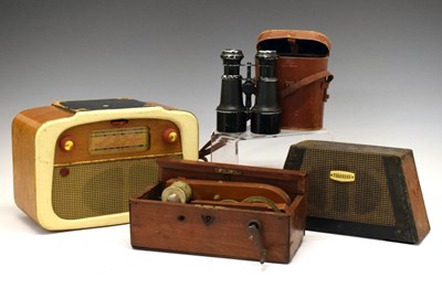 Lot 460 - Electric shock machine, vintage radio etc