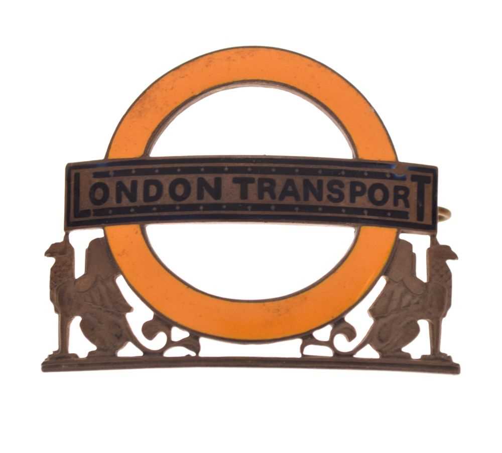 Lot 150 - Railway, Underground Interest - Silver-gilt London Transport cap badge