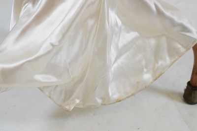 Lot 180 - Early 20th Century ivory silk wedding dress