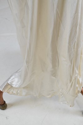 Lot 180 - Early 20th Century ivory silk wedding dress