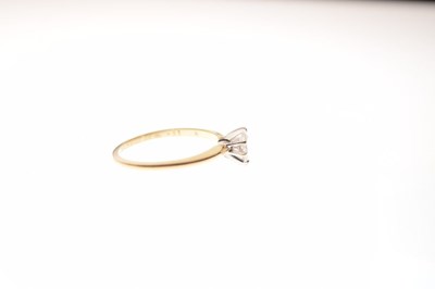 Lot 36 - '14k' yellow metal ring set marquise cut diamond
