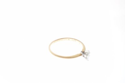 Lot 36 - '14k' yellow metal ring set marquise cut diamond