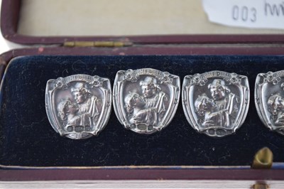 Lot 76 - Cased set of six Romeo & Juliet buttons