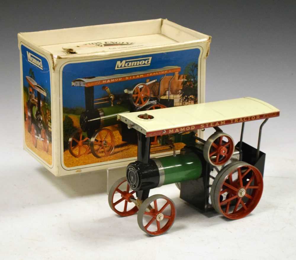 Lot 233 - Mamod TE1A steam tractor, with original box