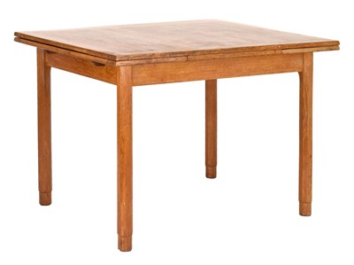 Lot 479 - Gordon Russell oak draw-leaf table