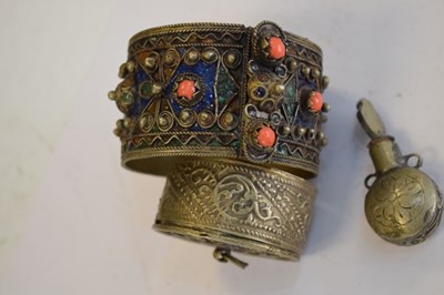 Lot 284 - Spinach jade ashtray decorated with a dragon, Tibetan egg and three pieces of Middle Eastern jewellery