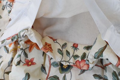 Lot 405 - Pair of lined and inter-lined curtains, decorated with birds of paradise on a cream ground
