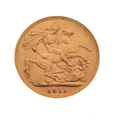 Lot 107 - Coins - George V gold sovereign, 1911