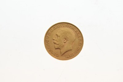 Lot 108 - Coins - George V gold sovereign, 1912