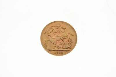 Lot 113 - Coins - George V gold sovereign, 1913