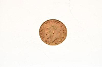 Lot 113 - Coins - George V gold sovereign, 1913