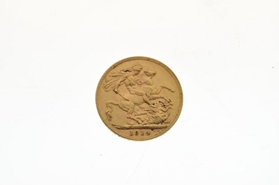 Lot 116 - Coins - George V gold sovereign, 1914