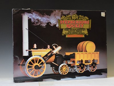 Lot 333 - Hornby 'Stephenson's Rocket' real steam train set