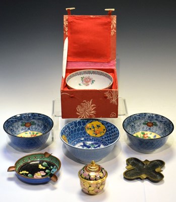 Lot 701 - Small  collection of Asian ceramics