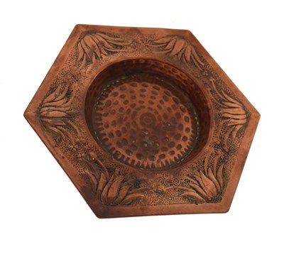 Lot 279 - Arts & Crafts hexagonal dish