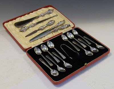 Lot 185 - Cased set of silver coffee spoons, etc.