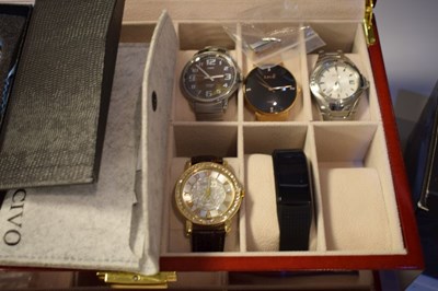 Lot 122 - Quantity of watches