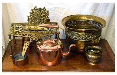 Lot 588 - Quantity of brass and copper items