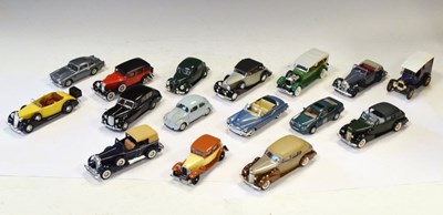 Lot 319 - Large quantity of loose mainly Solido & Oxford classic-style diecast model vehicles, etc.