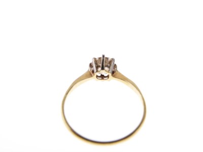 Lot 2 - Solitaire diamond ring