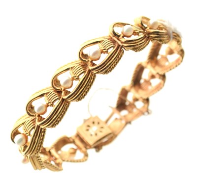 Lot 57 - Cultured pearl bracelet