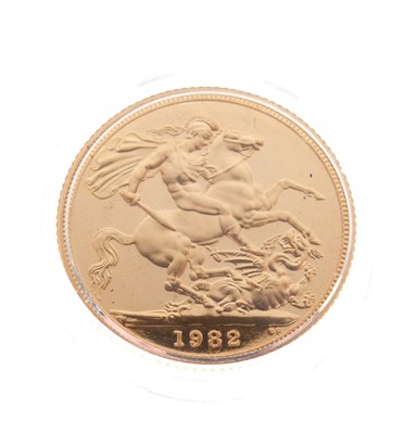 Lot 119 - Elizabeth II gold sovereign, 1982, cased
