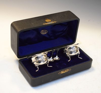 Lot 178 - Cased pair of Edward VII silver salts and spoons