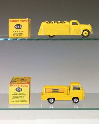 Lot 292 - Dinky Toys - Two boxed diecast model vehicles