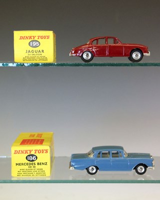 Lot 290 - Dinky Toys - Two boxed diecast model vehicles