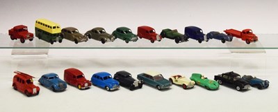 Lot 301 - Dinky Toys - Quantity of loose diecast model vehicles