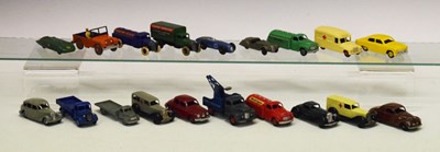 Lot 302 - Dinky Toys - Quantity of loose diecast model vehicles