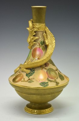 Lot 332 - Old Hall vase