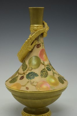 Lot 332 - Old Hall vase