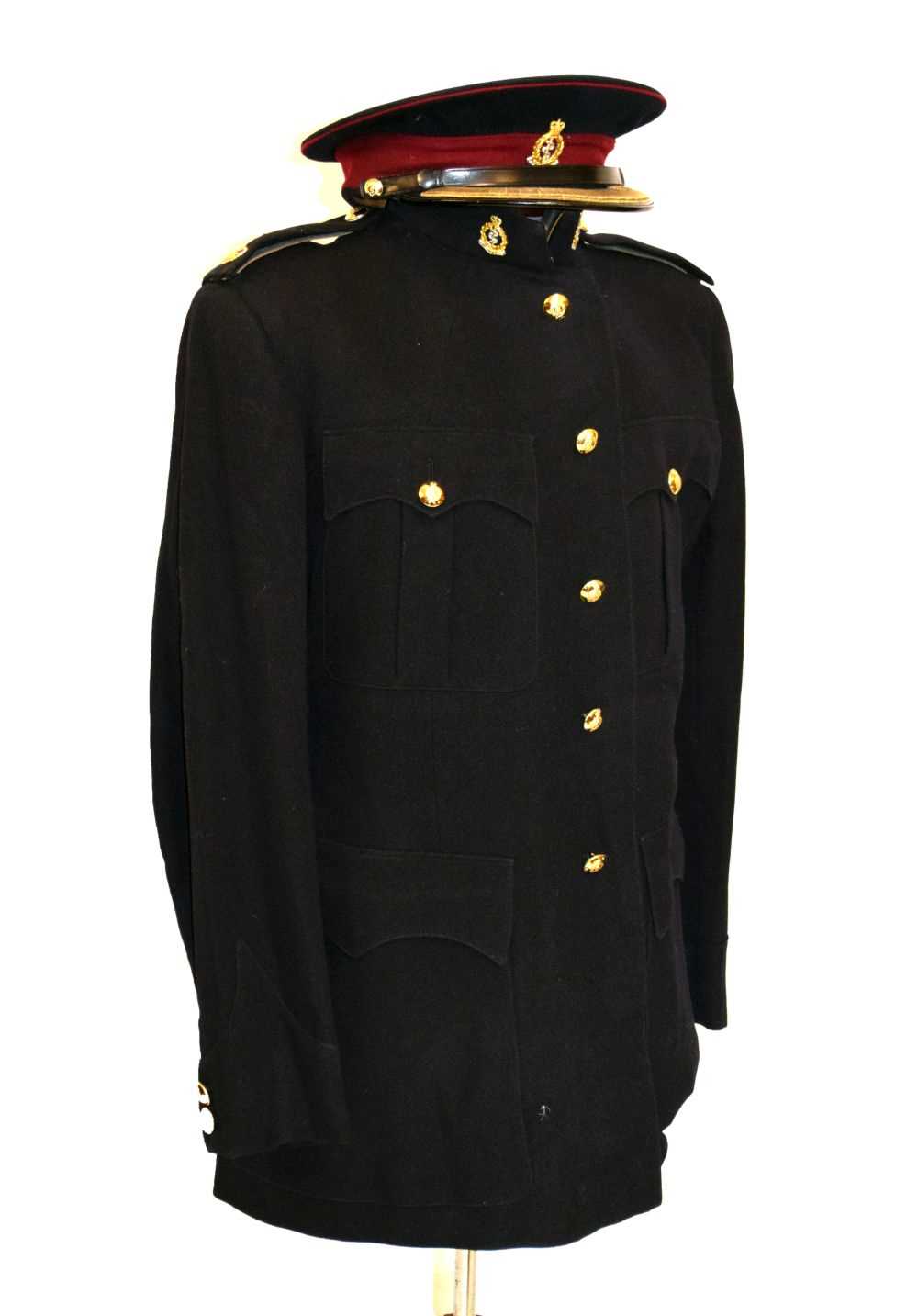 Lot 326 Royal Army Medical Corps (RAMC) uniform with