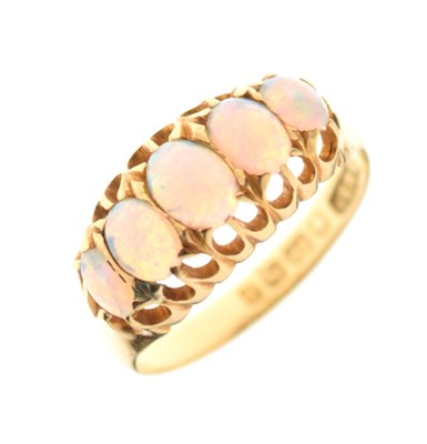 Lot 3 - Edwardian 18ct gold, graduated five stone opal ring