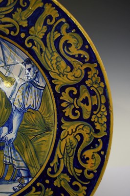 Lot 291 - Italian maiolica (Gualdo Tadino) charger, Sacking of Rome