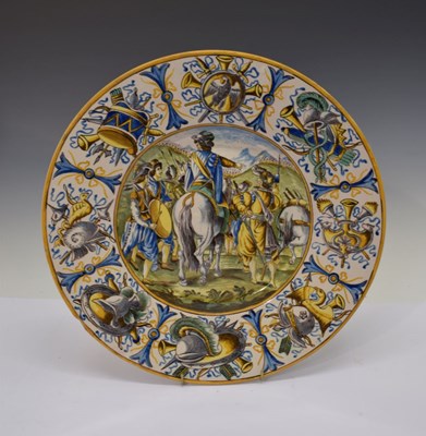 Lot 288 - Italian maiolica charger