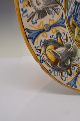 Lot 288 - Italian maiolica charger