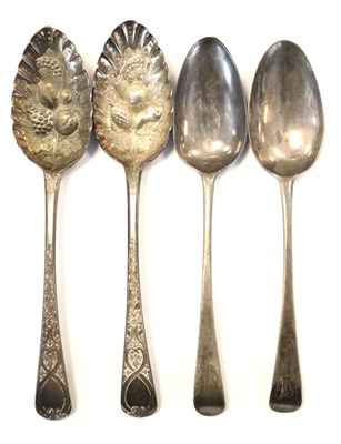 Lot 161 - Pair George III silver Old English Pattern table spoons together with