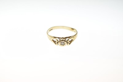 Lot 4 - 9ct gold illusion set diamond single stone ring